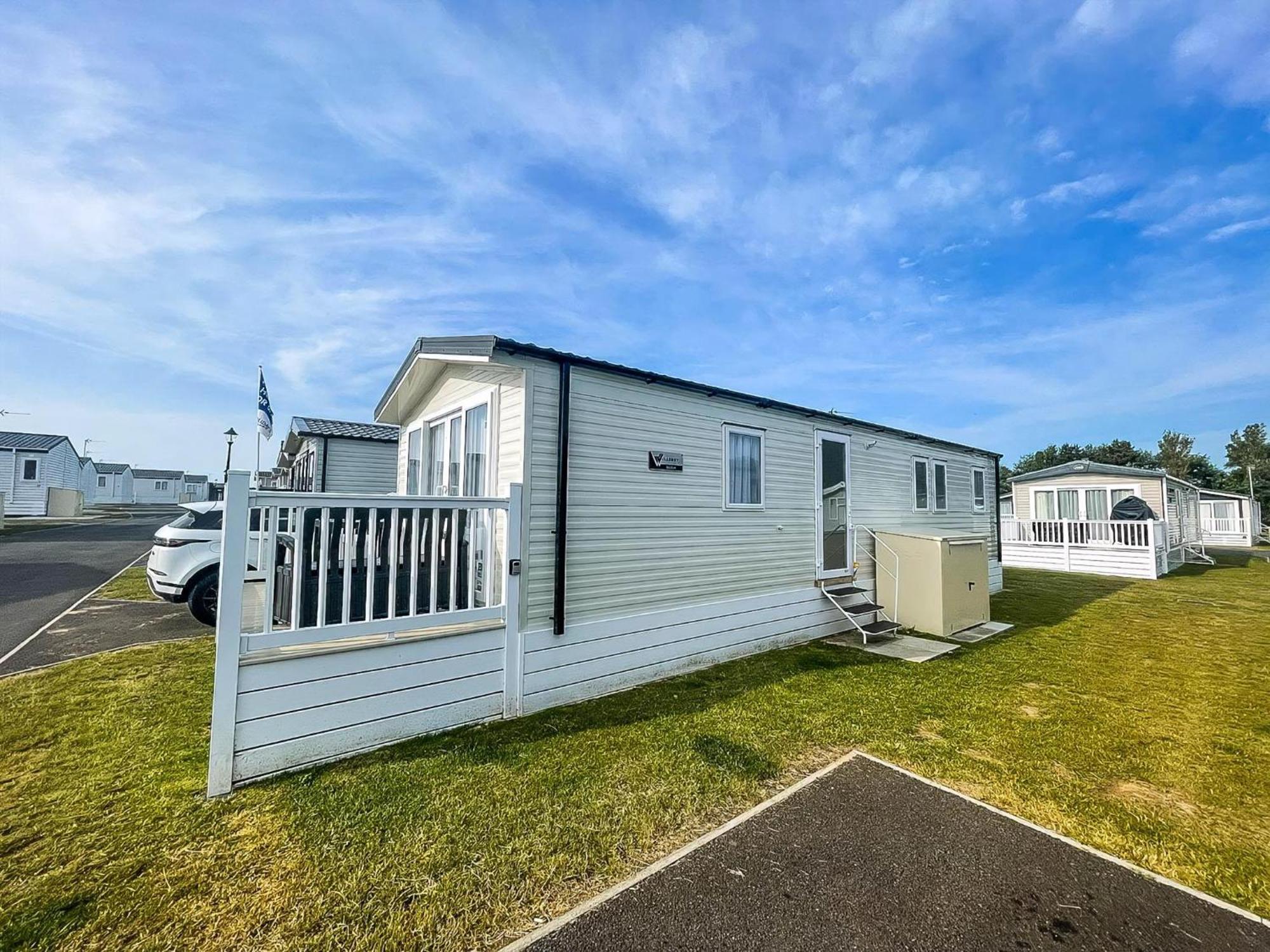 8 Berth Caravan With Decking And Wifi At Broadland Sands Park Ref 20064cf Campsite *