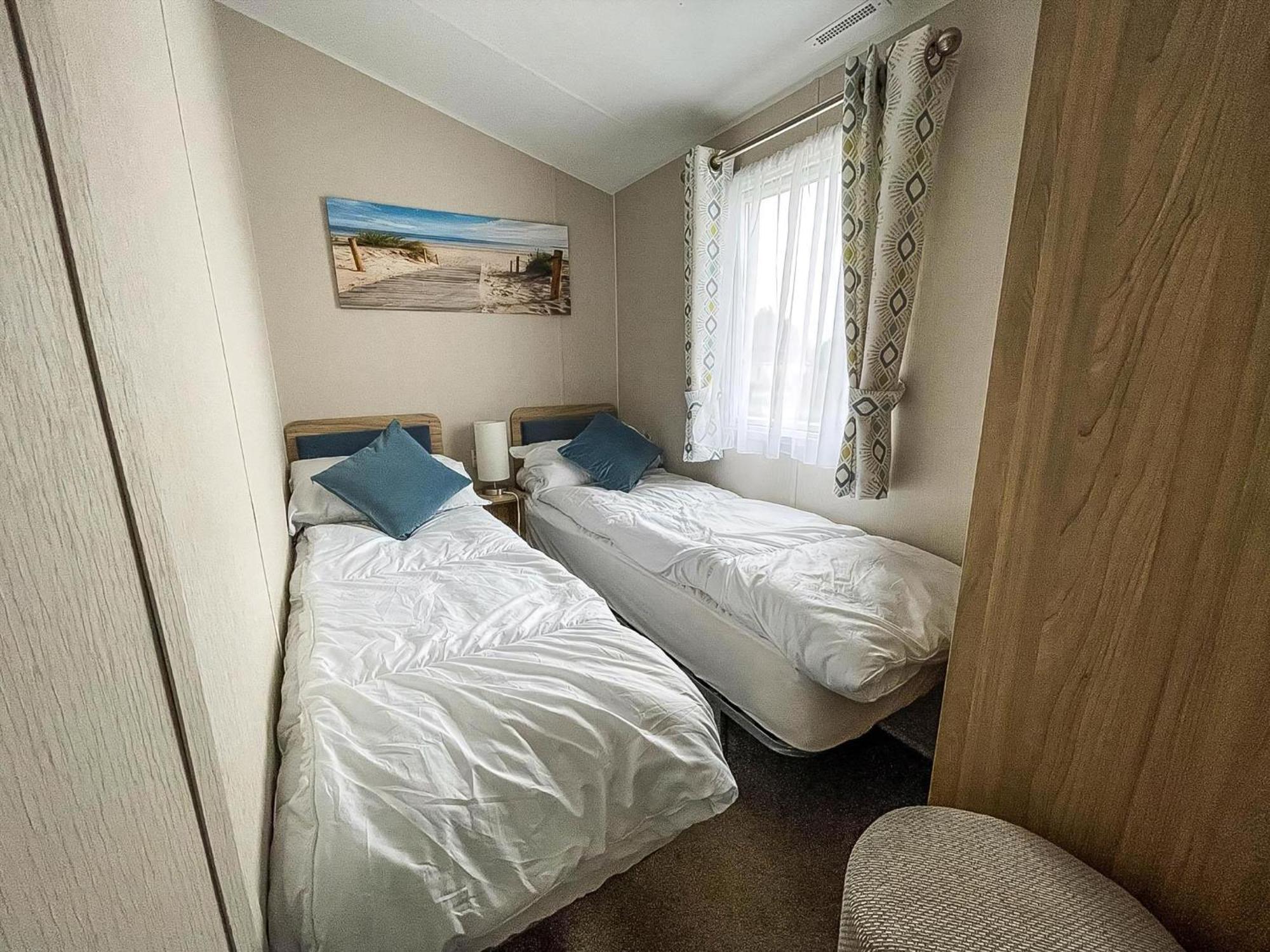 8 Berth Caravan With Decking And Wifi At Broadland Sands Park Ref 20064cf Hopton on Sea